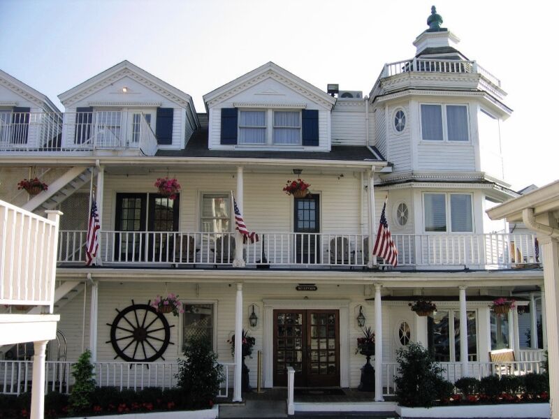 Danfords & Marina Port Jefferson