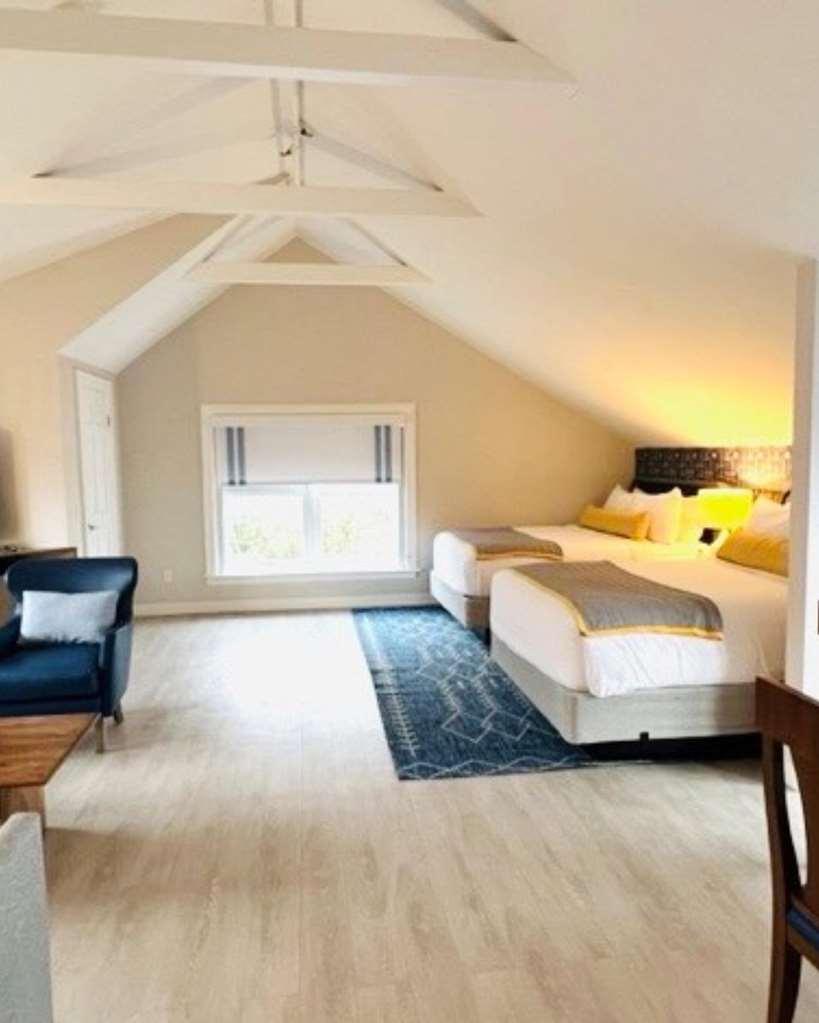 Danfords & Marina Hotel 3*