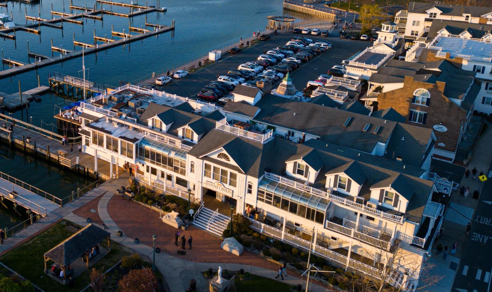 Hotel Danfords & Marina Port Jefferson